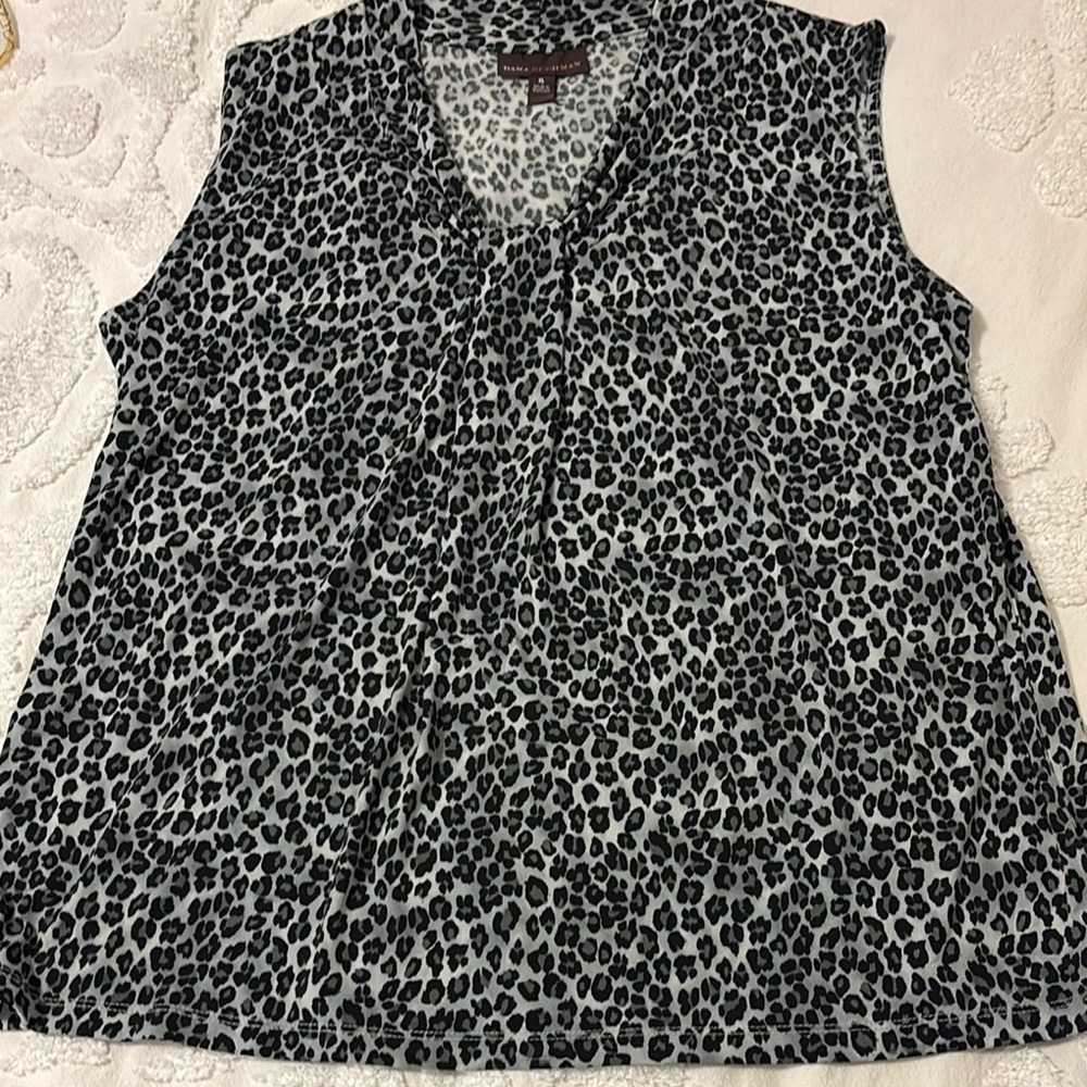 Leopard Print Sleeveless Top
